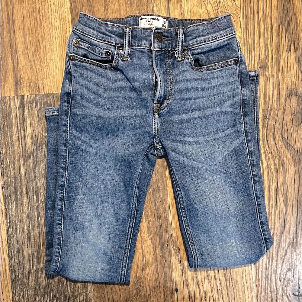 Abercrombie Kids Straight Jeans Size 9/10.